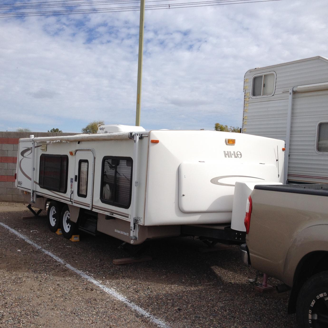 Picking up my Classic 25 2005 HiLo trailer with my 2005 Toyota Tundra Crew Cab 4.7 L b