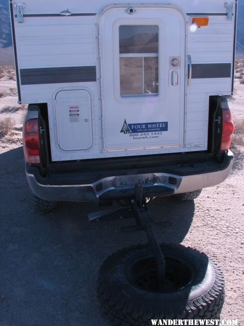 Rear view of FWC Finch and CBI full swing-down tire carrier