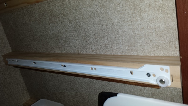 Right drawer slide. Mounted to two 1x2 strips