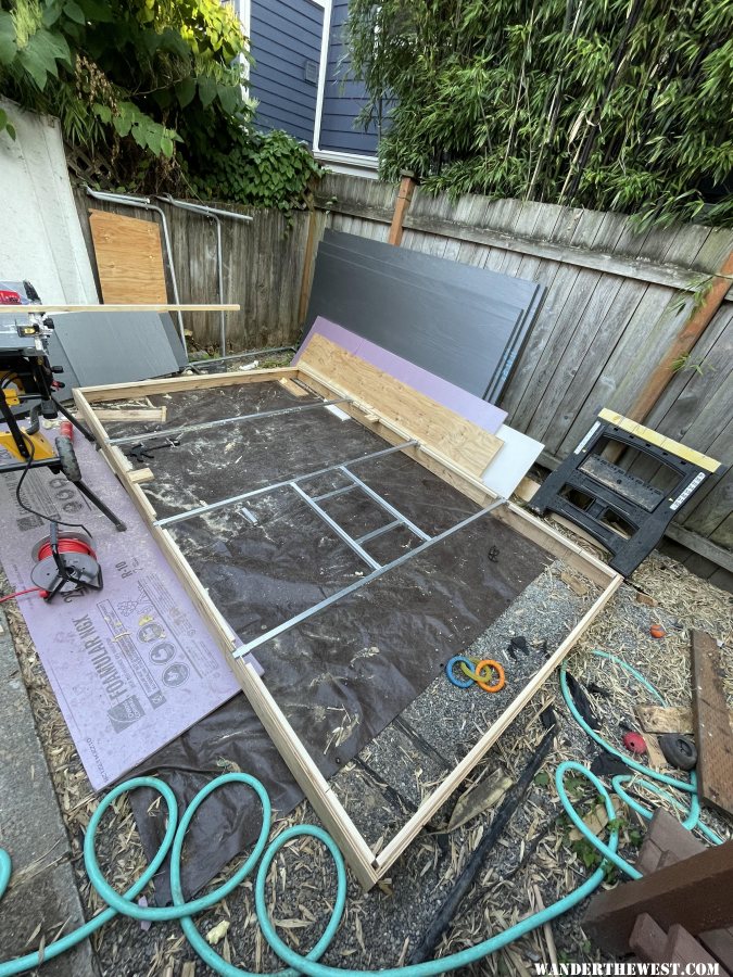 Roof with ceiling nailers