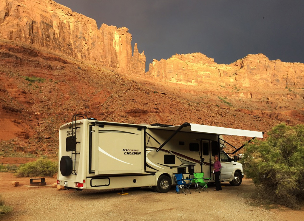 RV BLM Moab
On BLM site between cliffs and Colorado River about 7 miles out of Moab, Utah. Wonderful site.