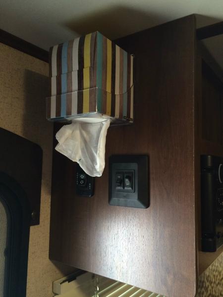 Simple tissue box holder keeps things tidy