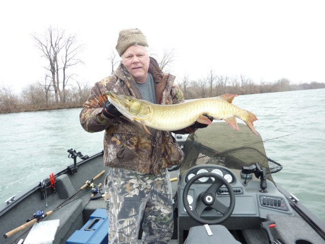 Spring_Lake_3-11_10  40&quot; Musky