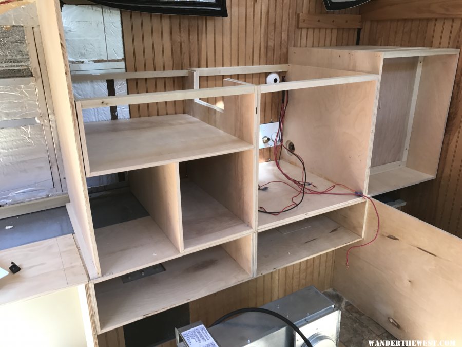 Stovetop, and heater cabinet component