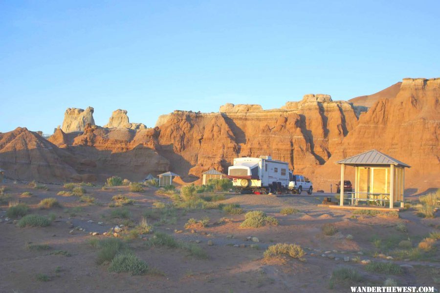 Sunrise in the Goblin Valley