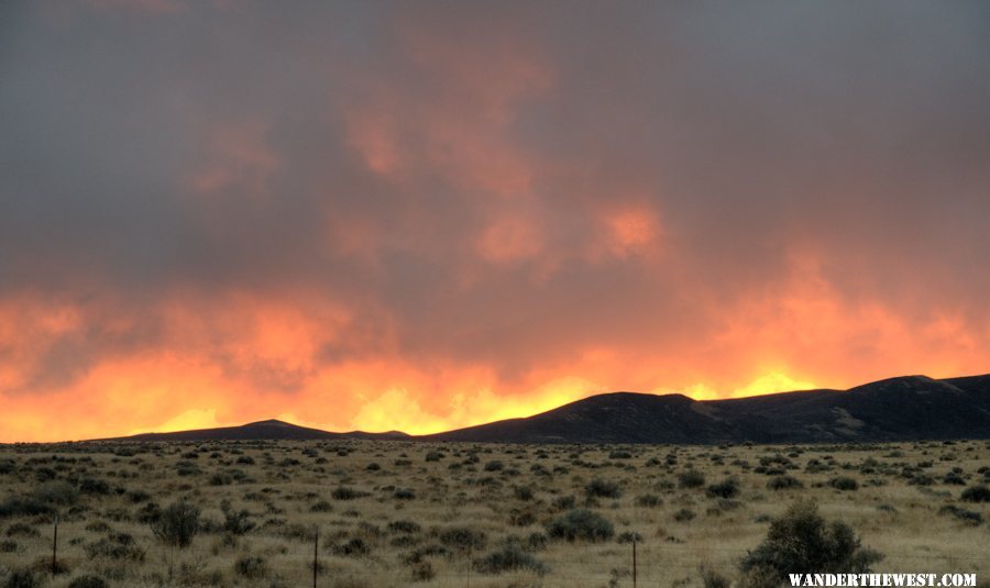 Sunset along US 95 north of Winnemucca