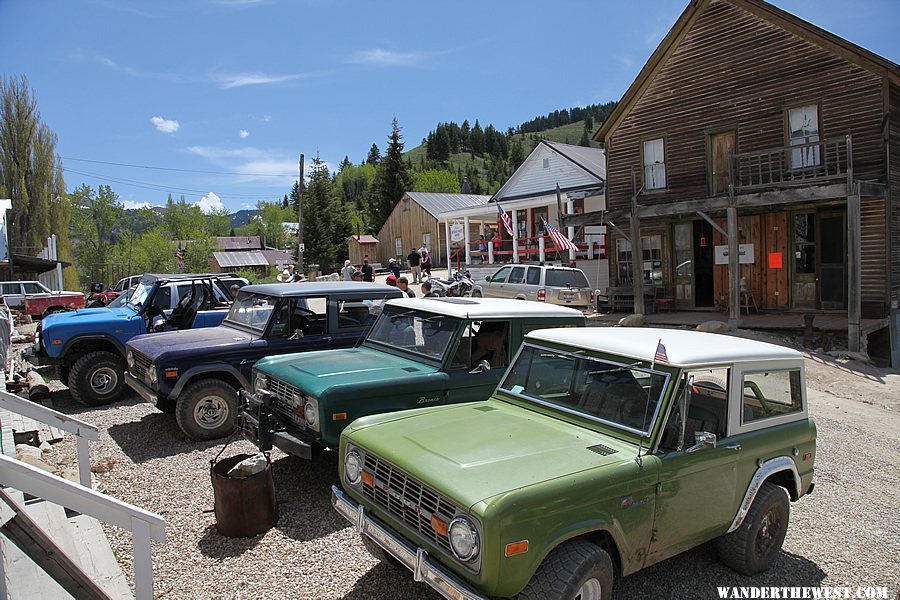 Sweet old Broncos in Silver City