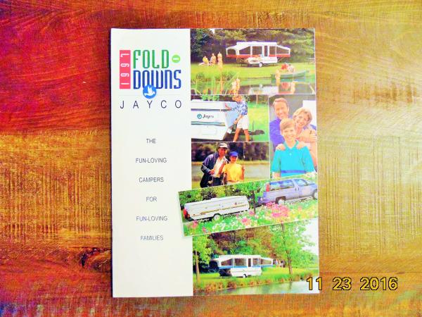 This is where it all began. Purchased in 1998 a left over '97 Jay series pop-up, my first Jayco. Jayco at the time had the Eagle and Jay pop-ups, the 