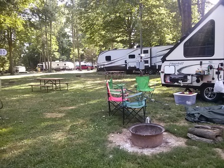 This was on a Wed in Foxfire campgrounds, by Thurs. eve the area in the back had filled up with a family of around 10 campers who have a tradition of 