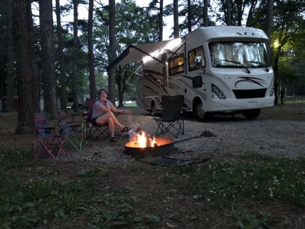 Thor ACE 30.2 with firepit in Georgia KOA.