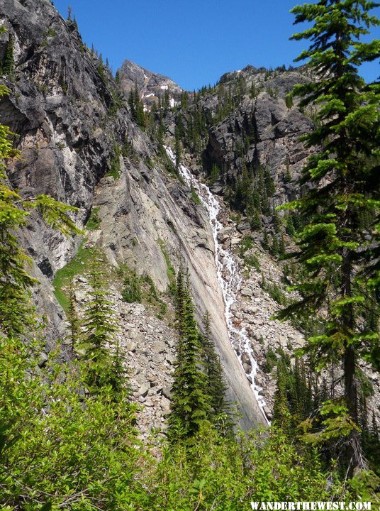 Trail to Gwiliam Lakes.jpg