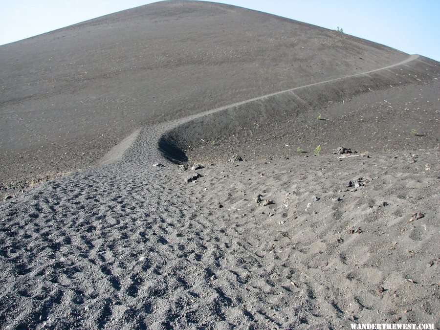 Trail up Cinder Cone