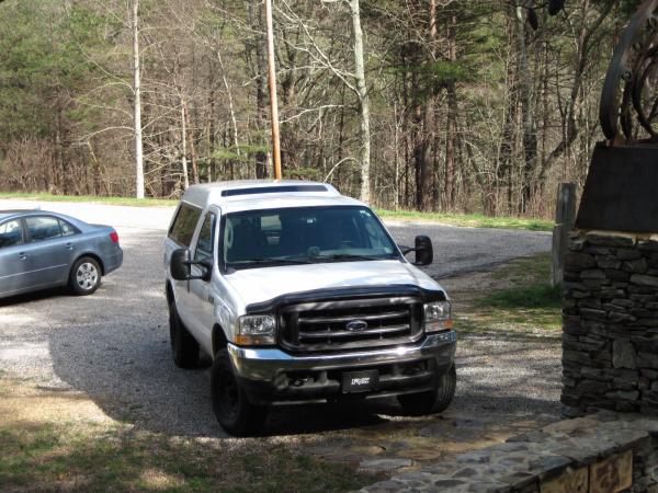 Trailhead to the Pinhotie Trail