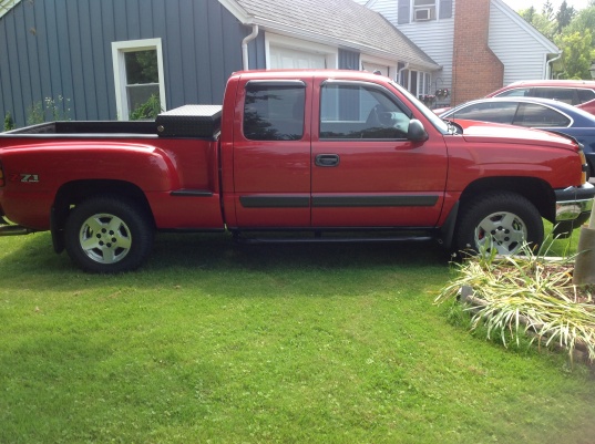 truck1  Chevy Silverado Stepside 1/2 ton pu.