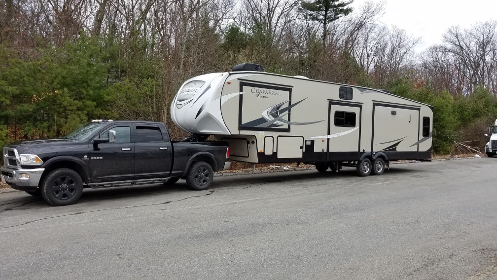 Truck_and_camper_small_2