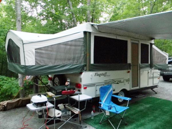 under canopy- I cannot believe how huge this pop up is inside