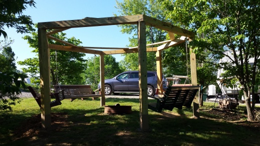 We enjoy all the shade, great place fir the swing