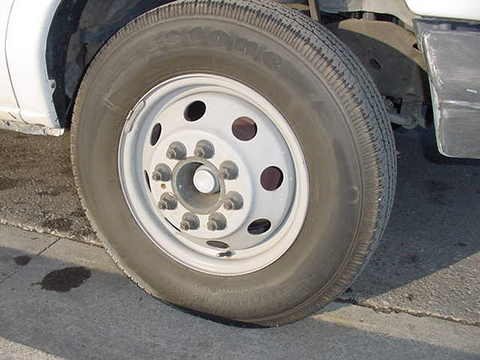 Wheel E350 Ford Diesel Dually 2002, Front.