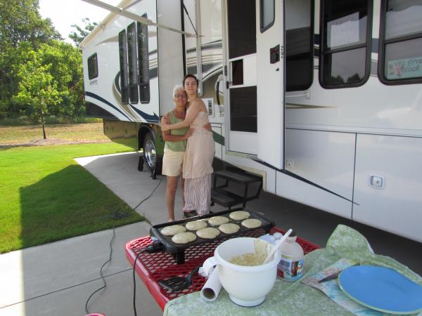 yummmmm  PANCAKES/ Athens Georgia
Wife & #1 daughter